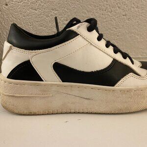 Alice +Olivia Black and White shoes